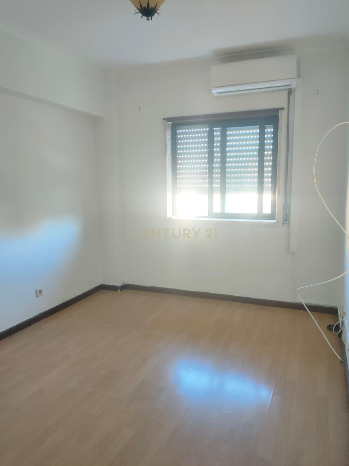 Fotografia 9 de Apartamento T2 em Quinta do Conde, Sesimbra