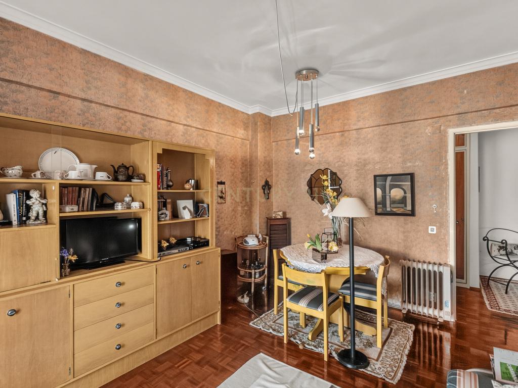 Apartamento T2 com Duas Varandas e Excelente Localização - Image 7