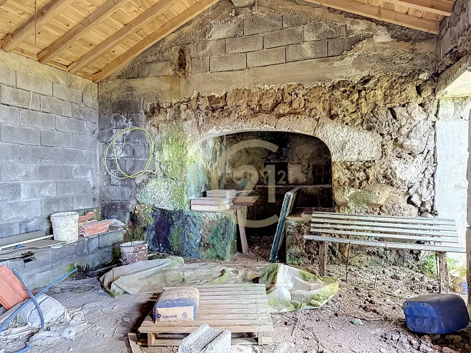 Fotografia 7 de 🏡 MORADIA TRADICIONAL EM PEDRA | SANTA BÁRBARA – ANGRA DO HEROÍSMO