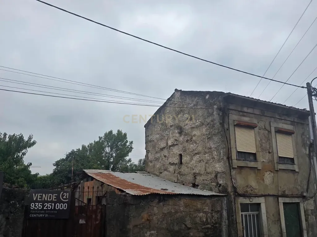 Terreno com Ruína em Rio Tinto – Excelente Oportunidade de Investimento! - Image 2
