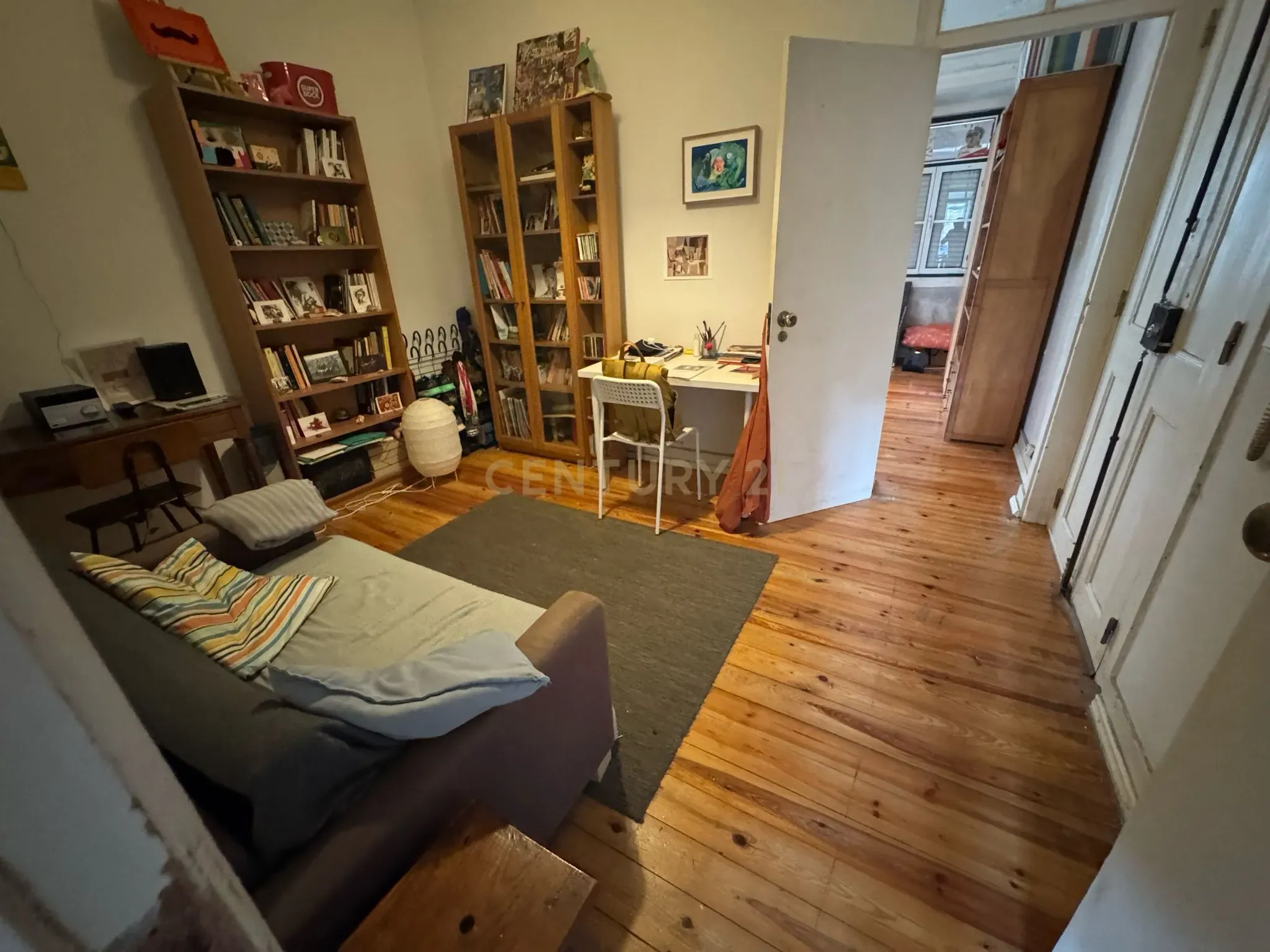 Apartamento T2 com terraço em Alcântara - Image 3