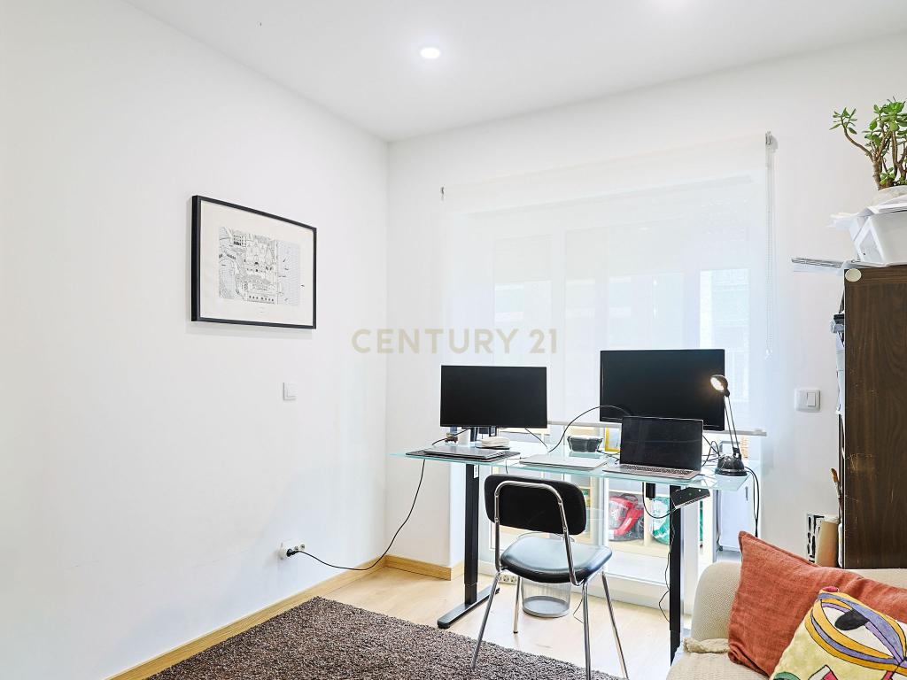 Apartamento T2 Centro de Almada Remodelado - Image 31
