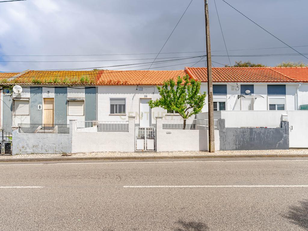 Moradia perto do C. de Estágio do Benfica, Seixal - Image 3