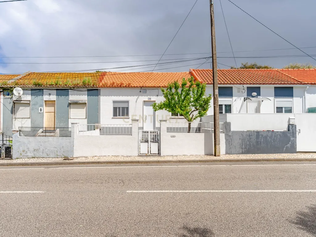 Moradia perto do C. de Estágio do Benfica, Seixal - Image 3