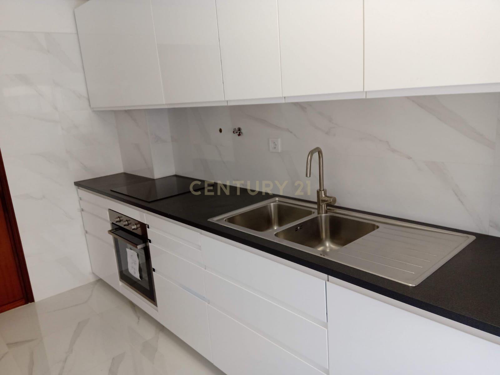 Fotografia 6 de Apartamento T3 Remodelado em Palmela – Espaço, Conforto e Luminosidade