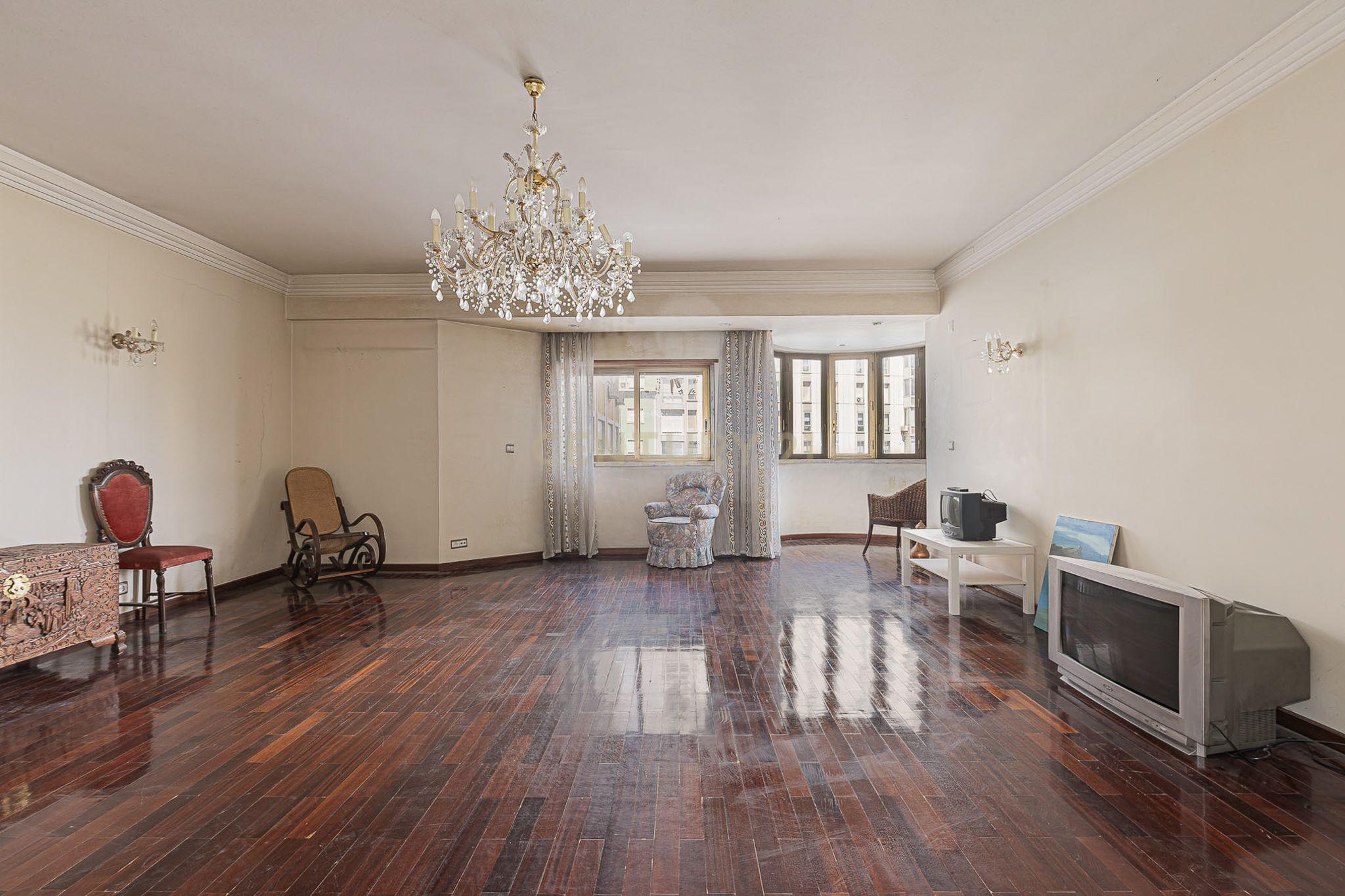 T4 com 180 m² e Garagem Box no Areeiro, Lisboa