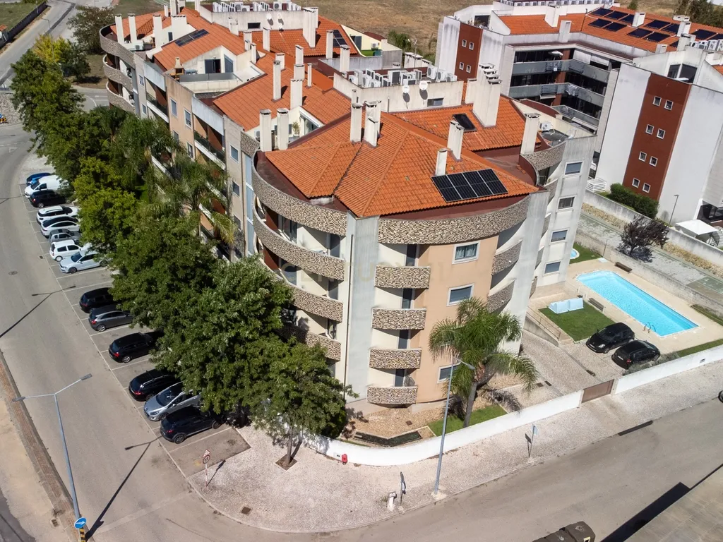 Moderno Apartamento T3 Condomínio Fechado, em Nossa Senhora de Fátima, Entroncamento - Image 119