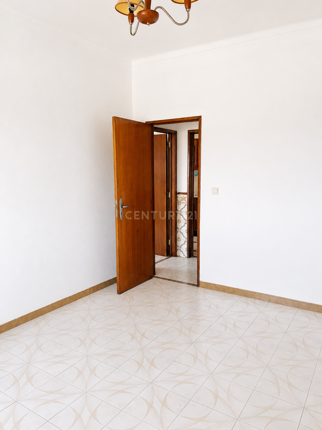 Fotografia 11 de Apartamento T2 com elevador e varandas na Amora, Seixal