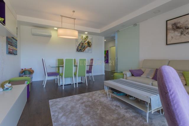 Luxuoso apartamento T3 duplex com Vista Panorâmica em Quinta de Santa Teresa, Charneca de caparica - Image 22