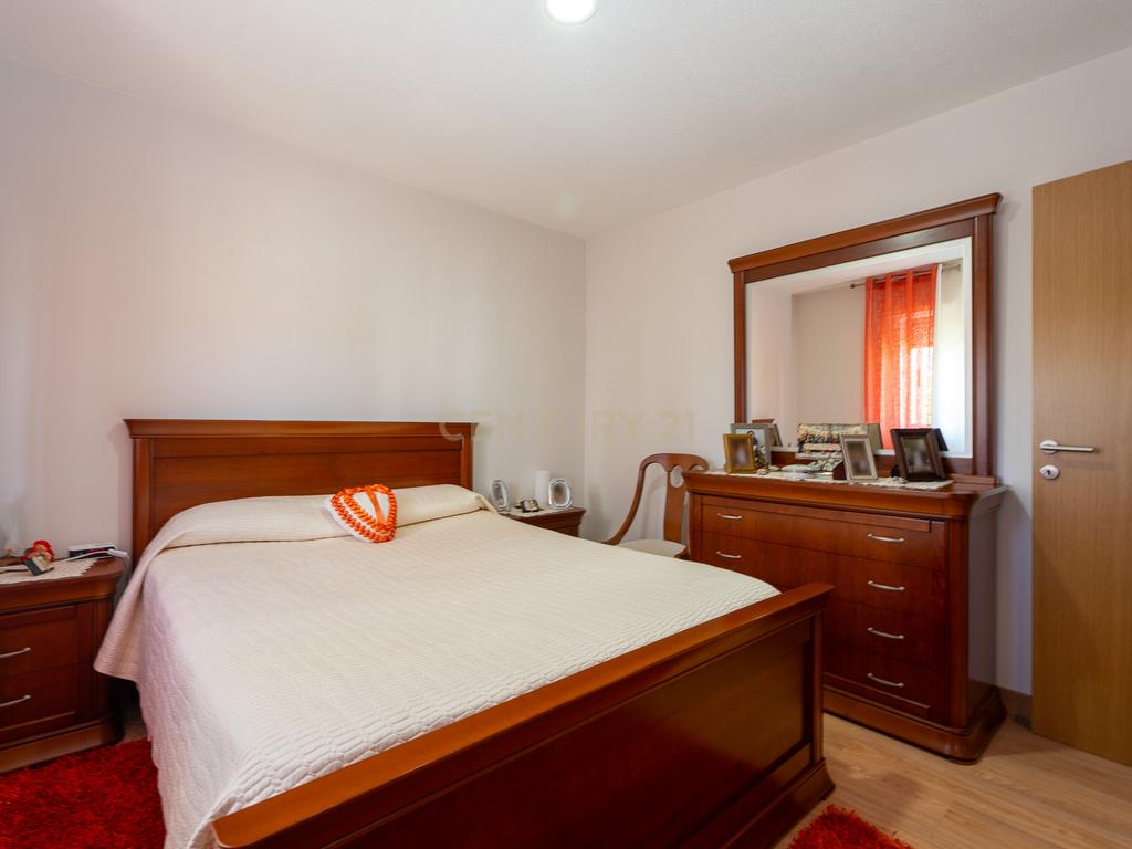 Apartamento de tipologia T2, totalmente renovado, localizado em Santo António dos Cavaleiros – Loures. - Image 15