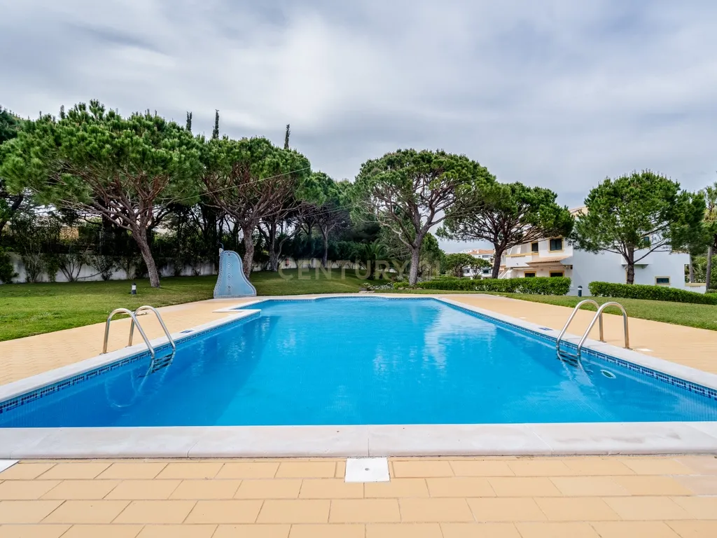Moradia com Piscina na Praia da Falésia em condomínio privado com grande Jardim. - Image 48