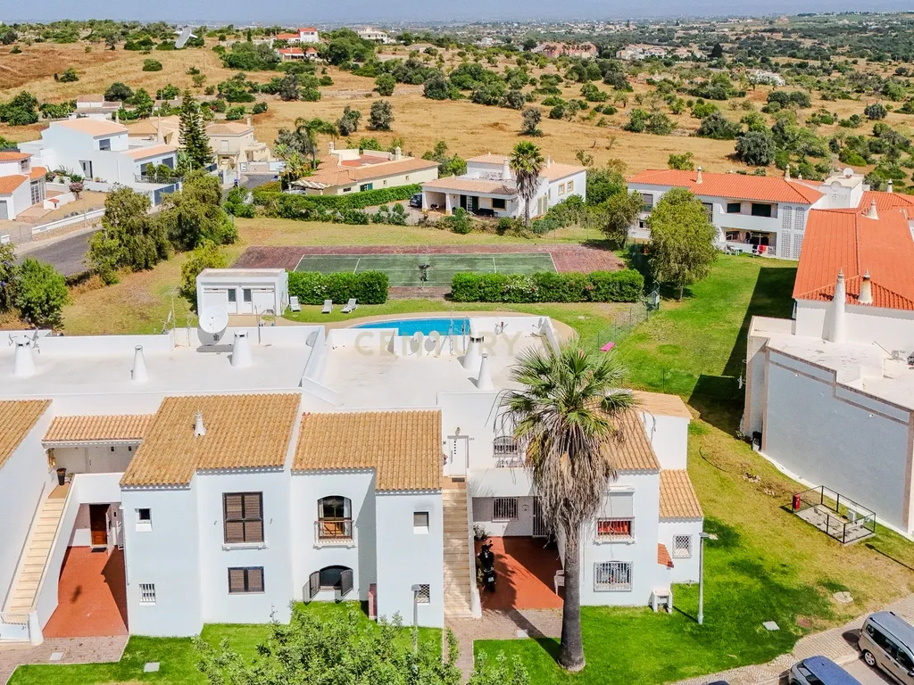Apartamento T2 de 105m2 com Varanda e Vista Campo – Páteo, Albufeira - Image 27