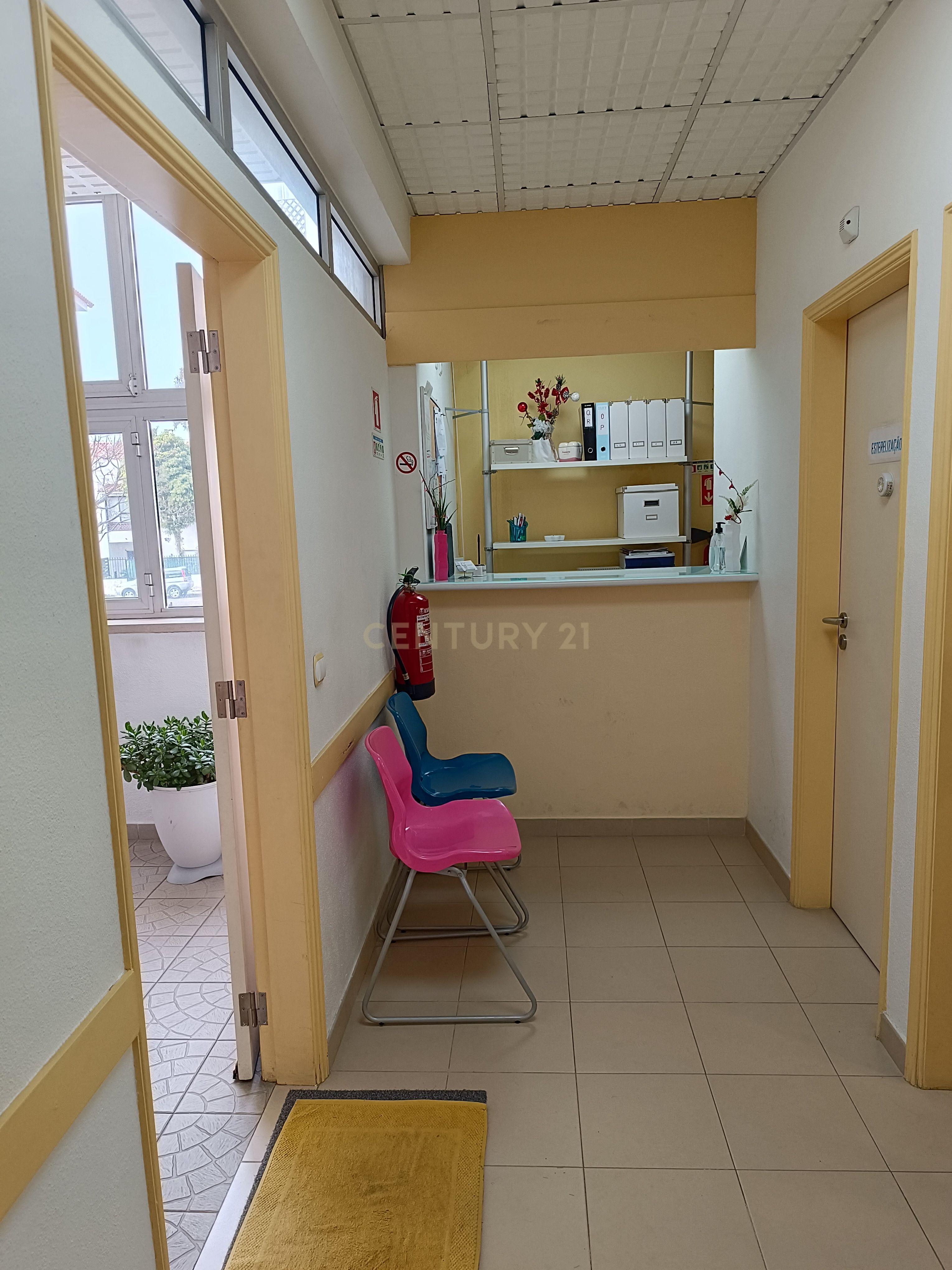 Trespasse de Clínica Dentária - Alapraia, Estoril - Image 5