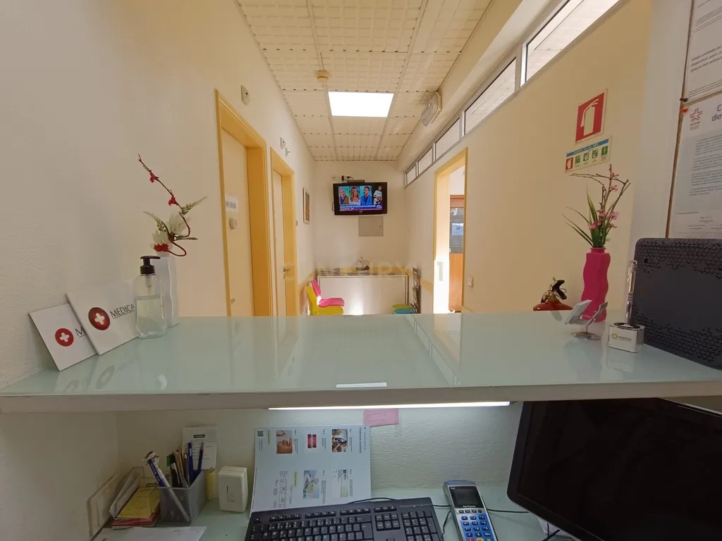 Trespasse de Clínica Dentária - Alapraia, Estoril - Image 4