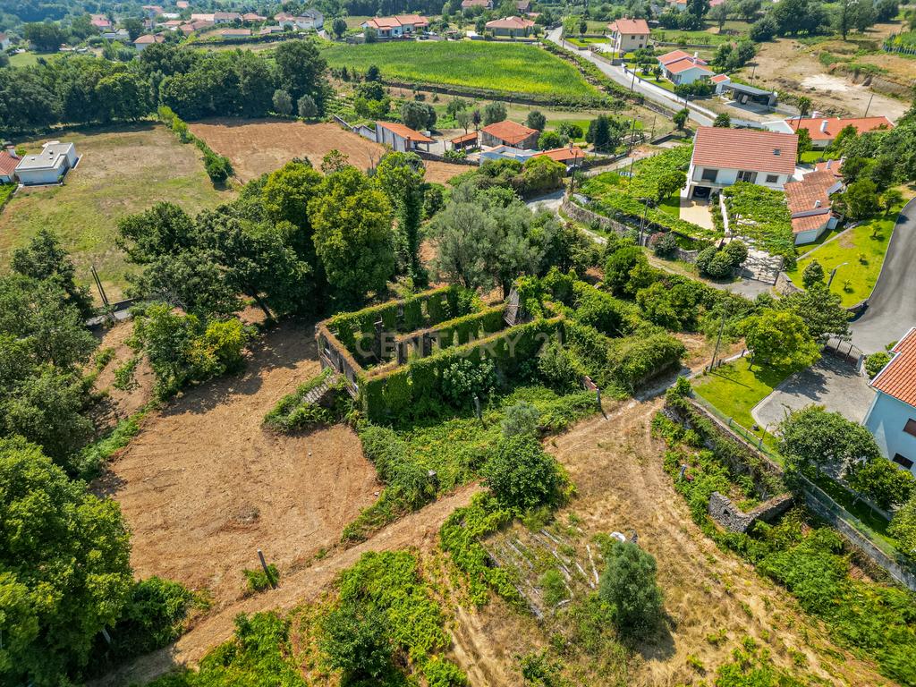  Quinta  para reconstrução , em  Anais, em Ponte de Lima – a vila mais antiga de Portugal. - Image 24