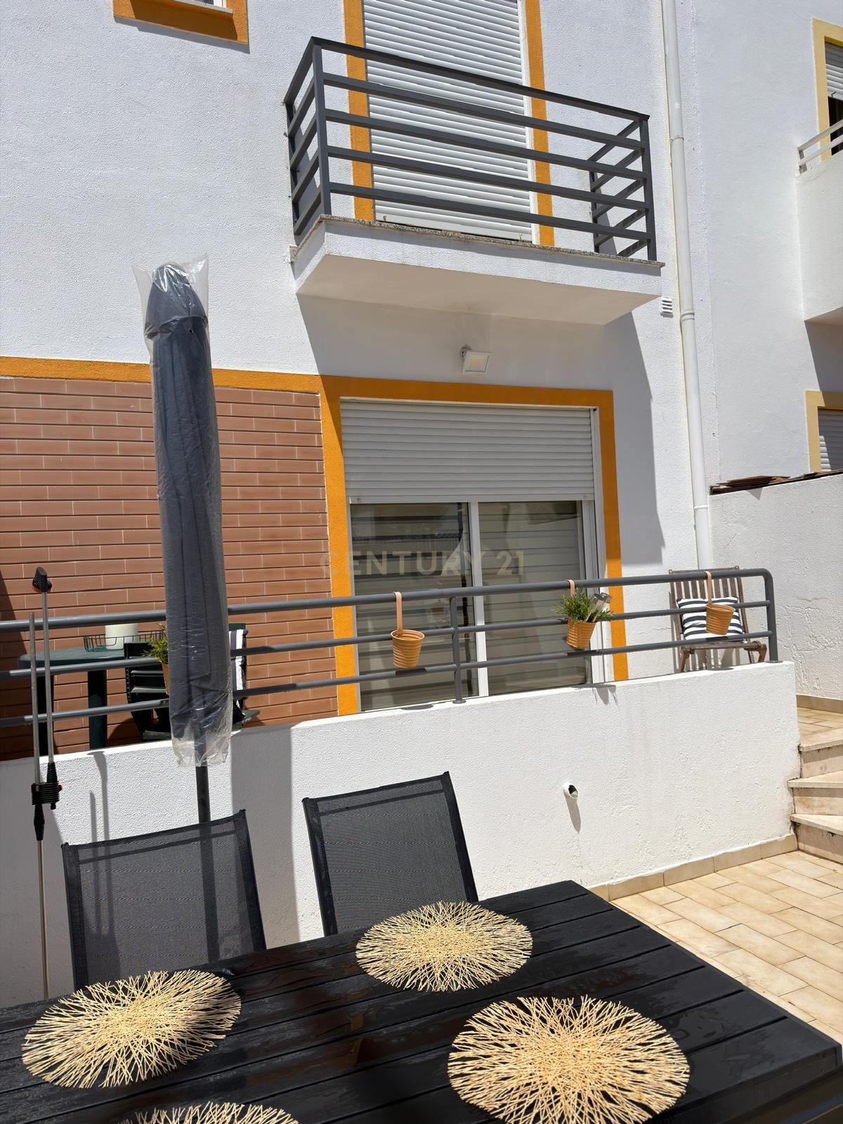 Fotografia 7 de Encantadora Moradia T2 de Dois Pisos em Tavira – Conforto, Tradição e Estilo de Vida no Algarve