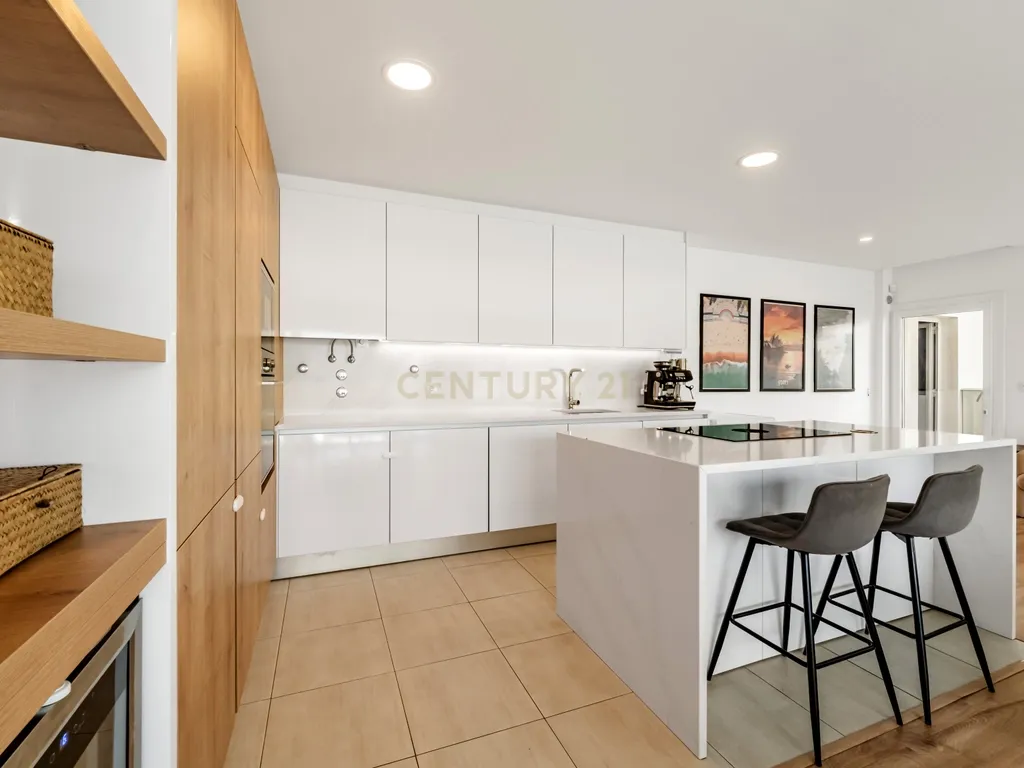 Moradia T4 Contemporânea com piscina, na Aroeira, perto do golf e praias - Image 12