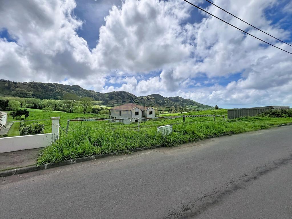 Terreno para Construção com vista para a montanha. - Image 15