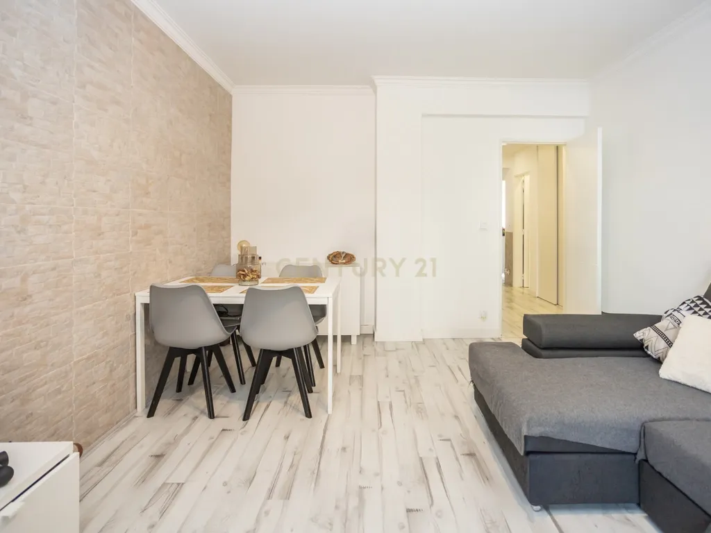 T3 em Belas com renovações em Sistema de Propostas Multiplas - Image 5