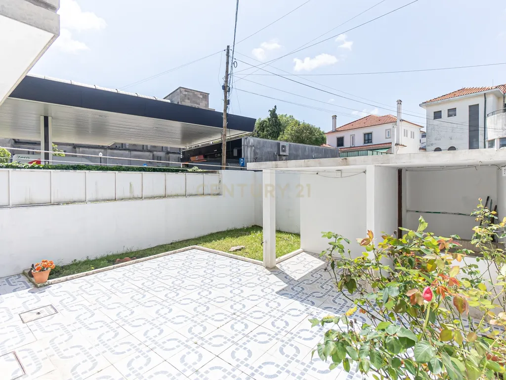 Andar Moradia T5 – Antas, Avenida Fernão de Magalhães – Porto - Image 37