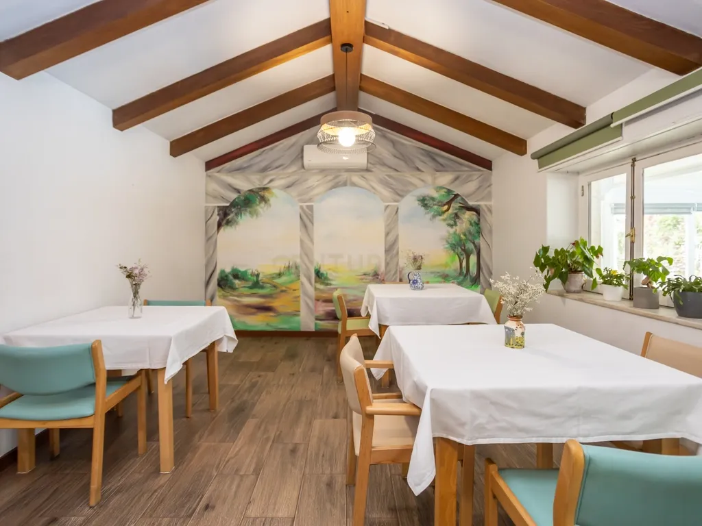 Fantástica Moradia Versátil com Piscina e Jardim, junto a serra da Arrábida – Setúbal - Image 19