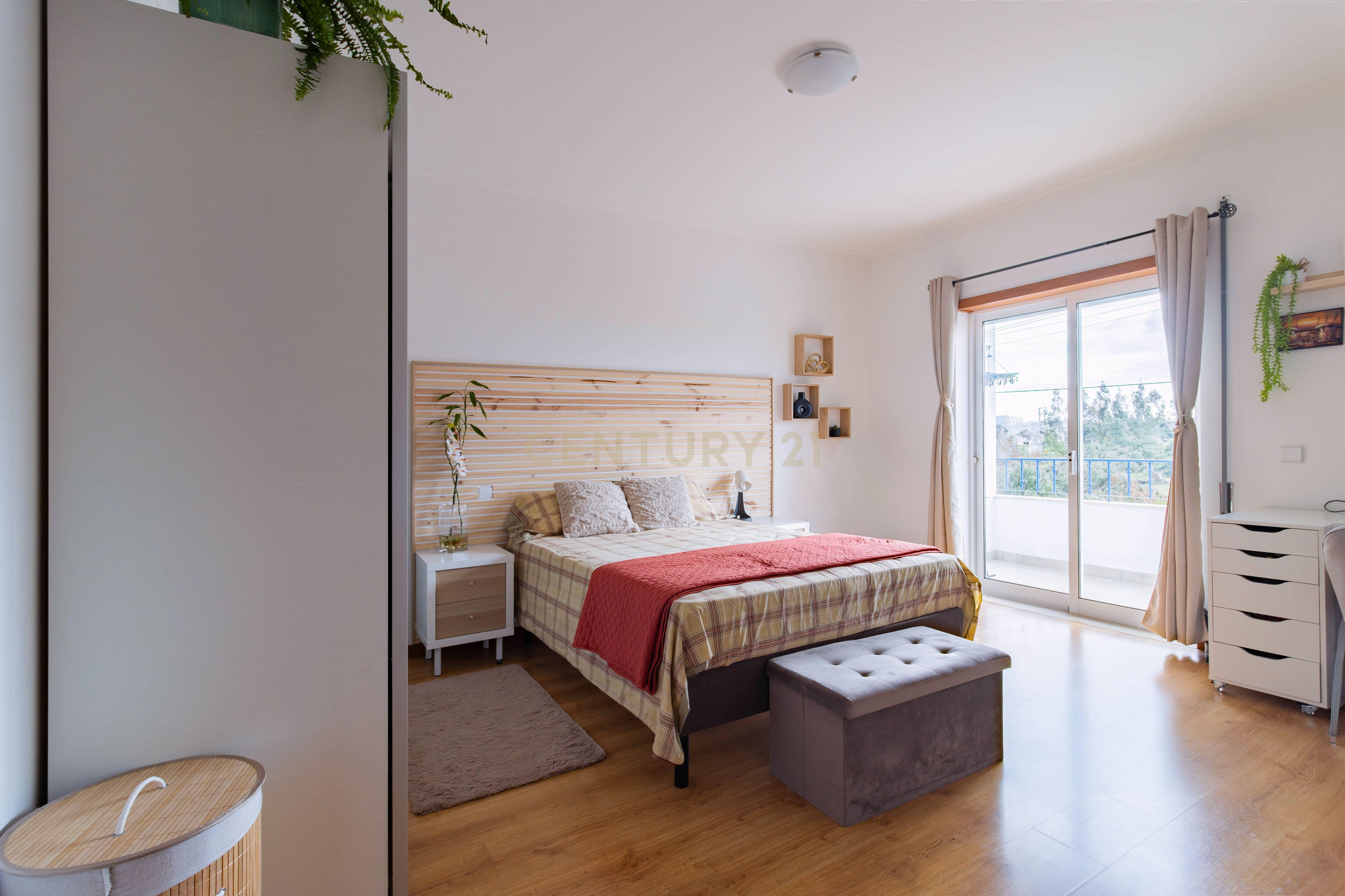 Fotografia 9 de Apartamento T4 Excelentes Áreas