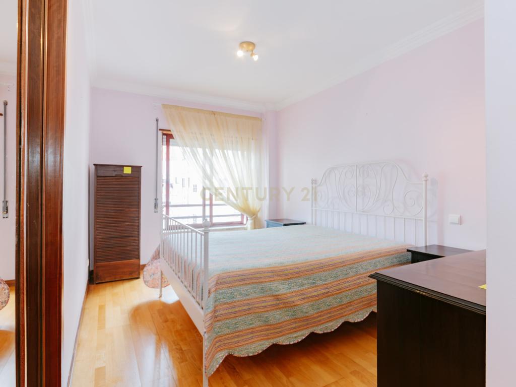 T3 na Ramada | Praça Sara Afonso - Image 22