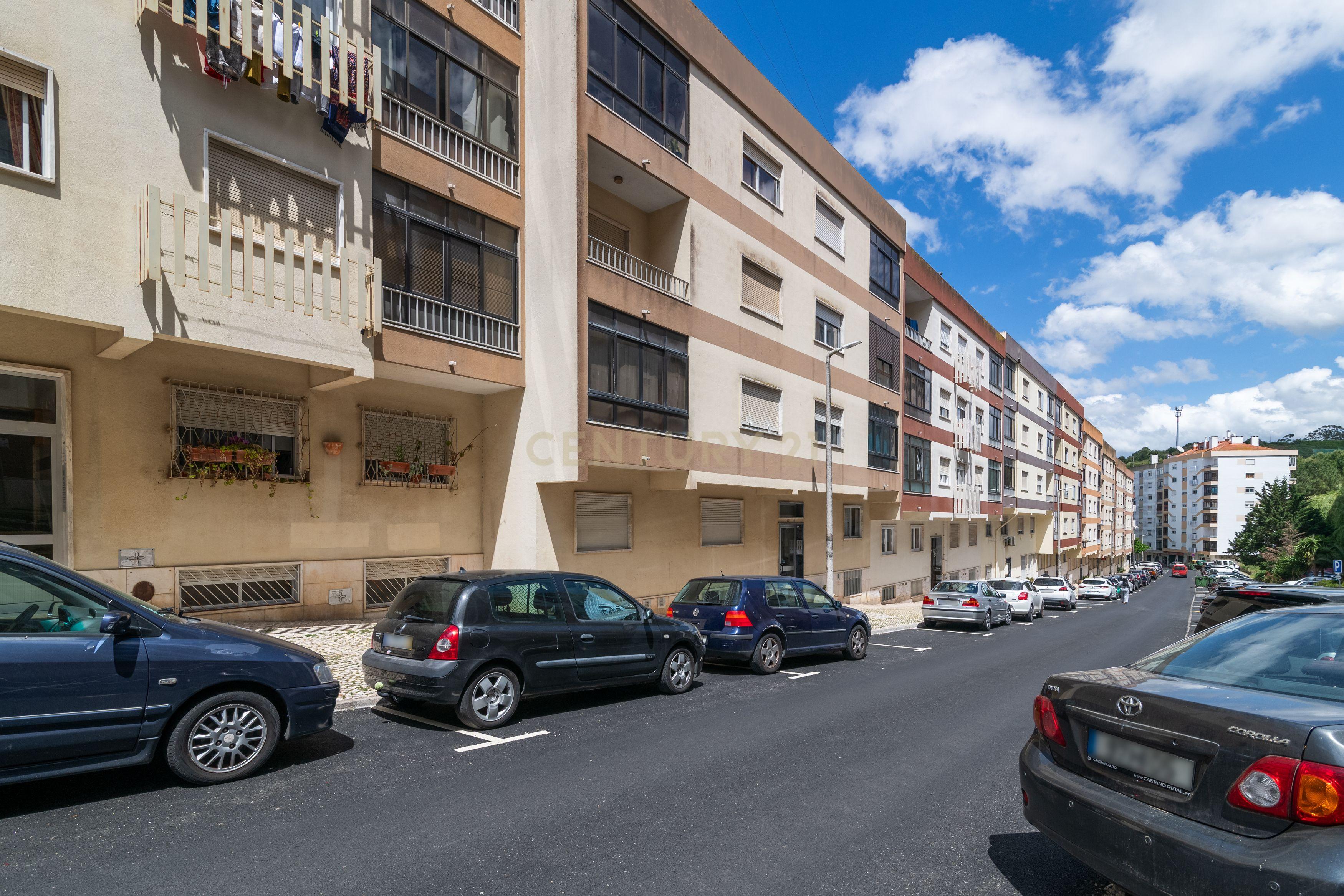 Fotografia 5 de Um apartamento com luz, espaço e a base certa para criar uma casa à sua medida