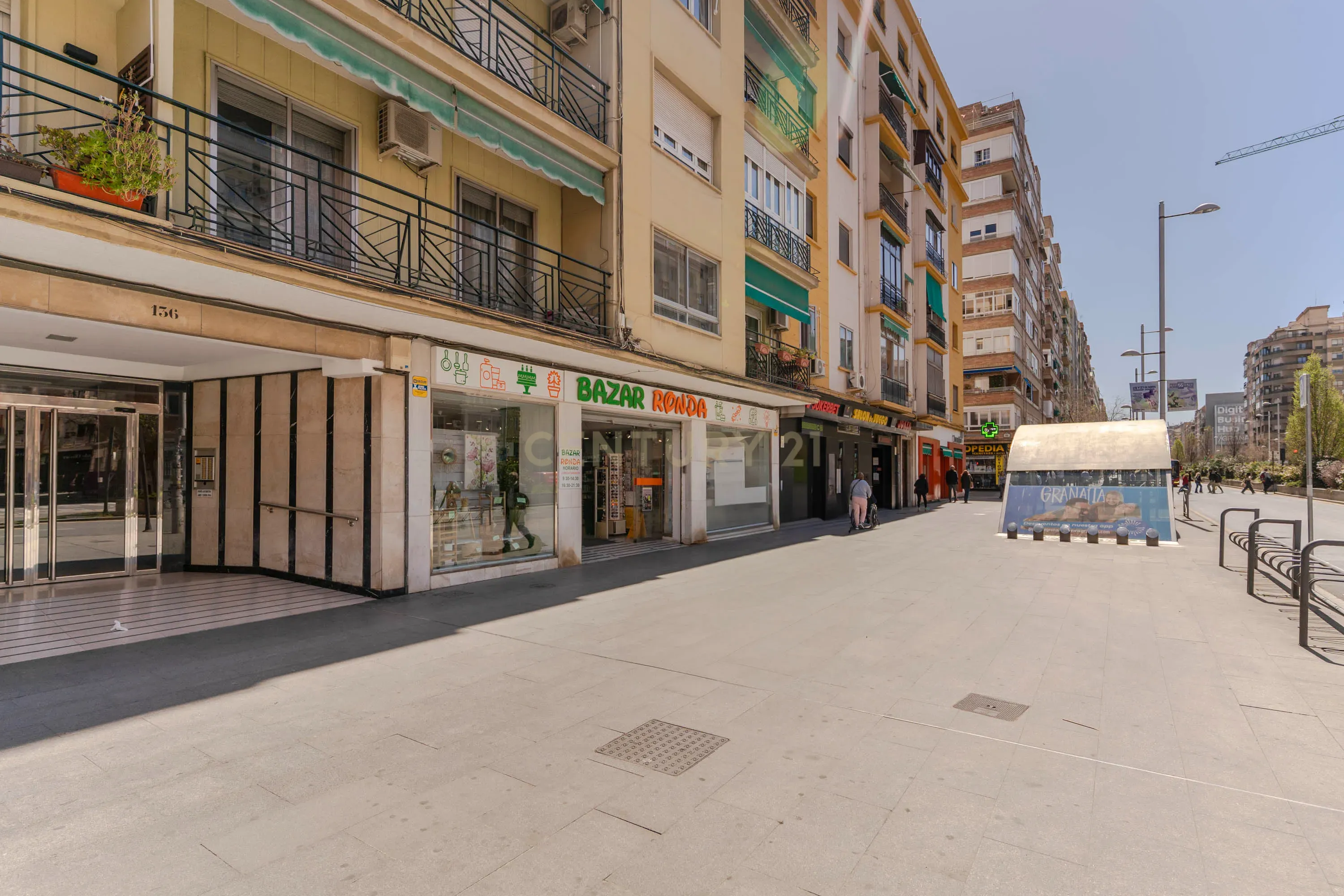 Espaçoso apartamento de 141 m2 no centro de Granada com vista panorâmica do Caminho de Ronda - Image 50