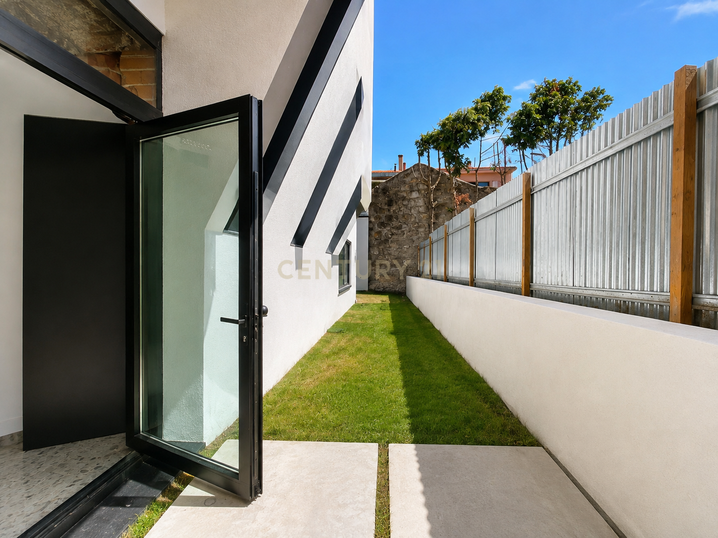 Fotografia 5 de T2+1 Duplex com Acesso Privativo por Elevador, Terraço e Mezzanine | FONTEDAMOURA80