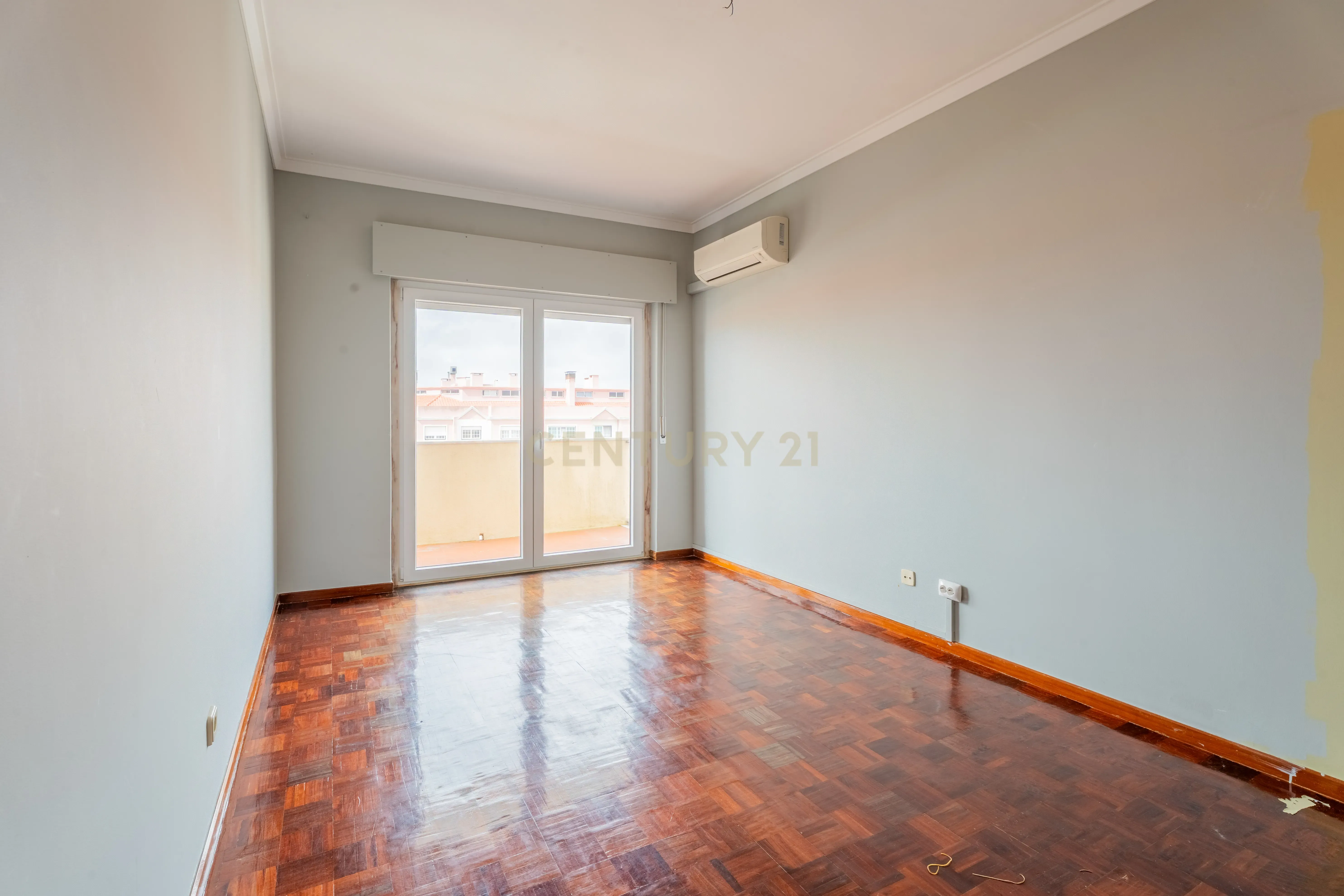 Fotografia 5 de Uma oportunidade para viver ou investir em Agualva-Cacém