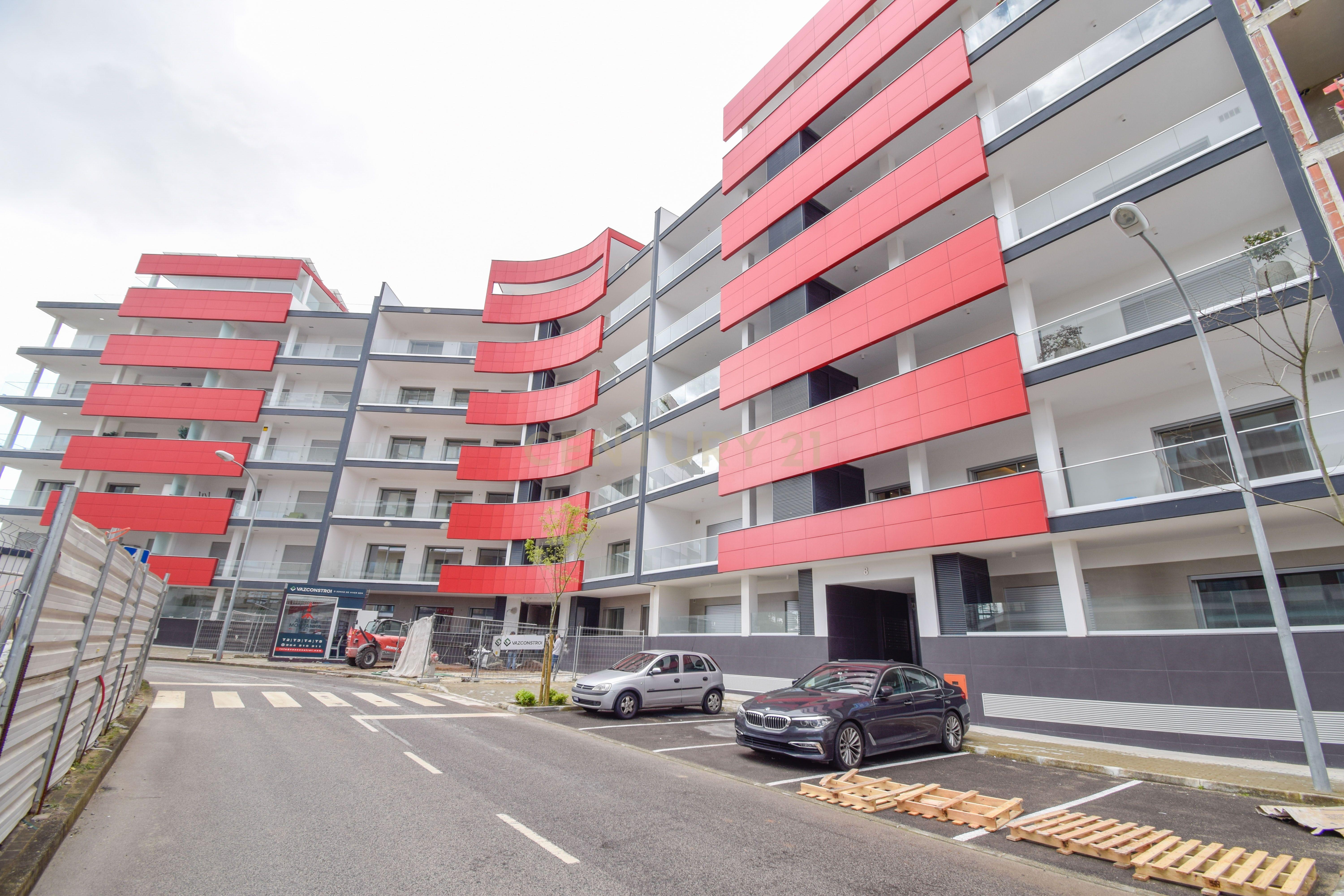 Luxuoso T3 com Vista Deslumbrante sobre o Tejo – Carnaxide / Queijas, Oeiras - Image 41
