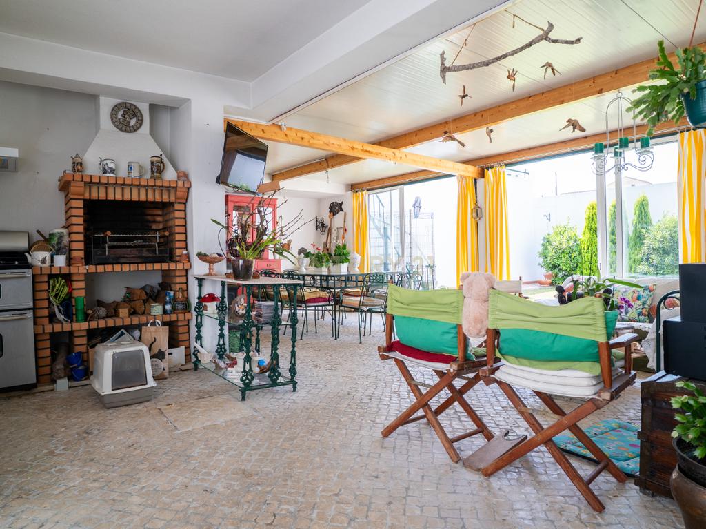 🏡 Moradia T5 como nova na Encarnação – Tranquilidade e vista desafogada! - Image 23