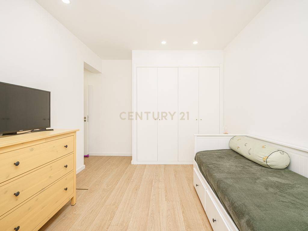 APARTAMENTO T3, TOTALMENTE REMODELADO, PARA VENDA NO CENTRO DE SETÚBAL - Image 10