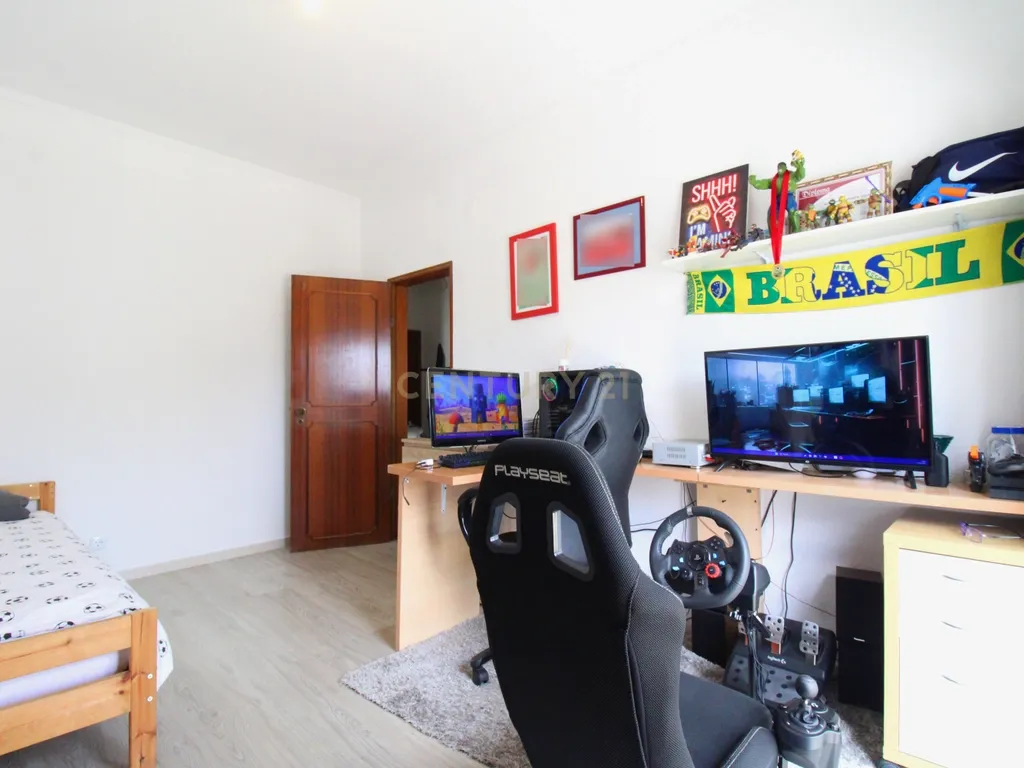 Apartamento T2 Quinta do Conde - Image 8
