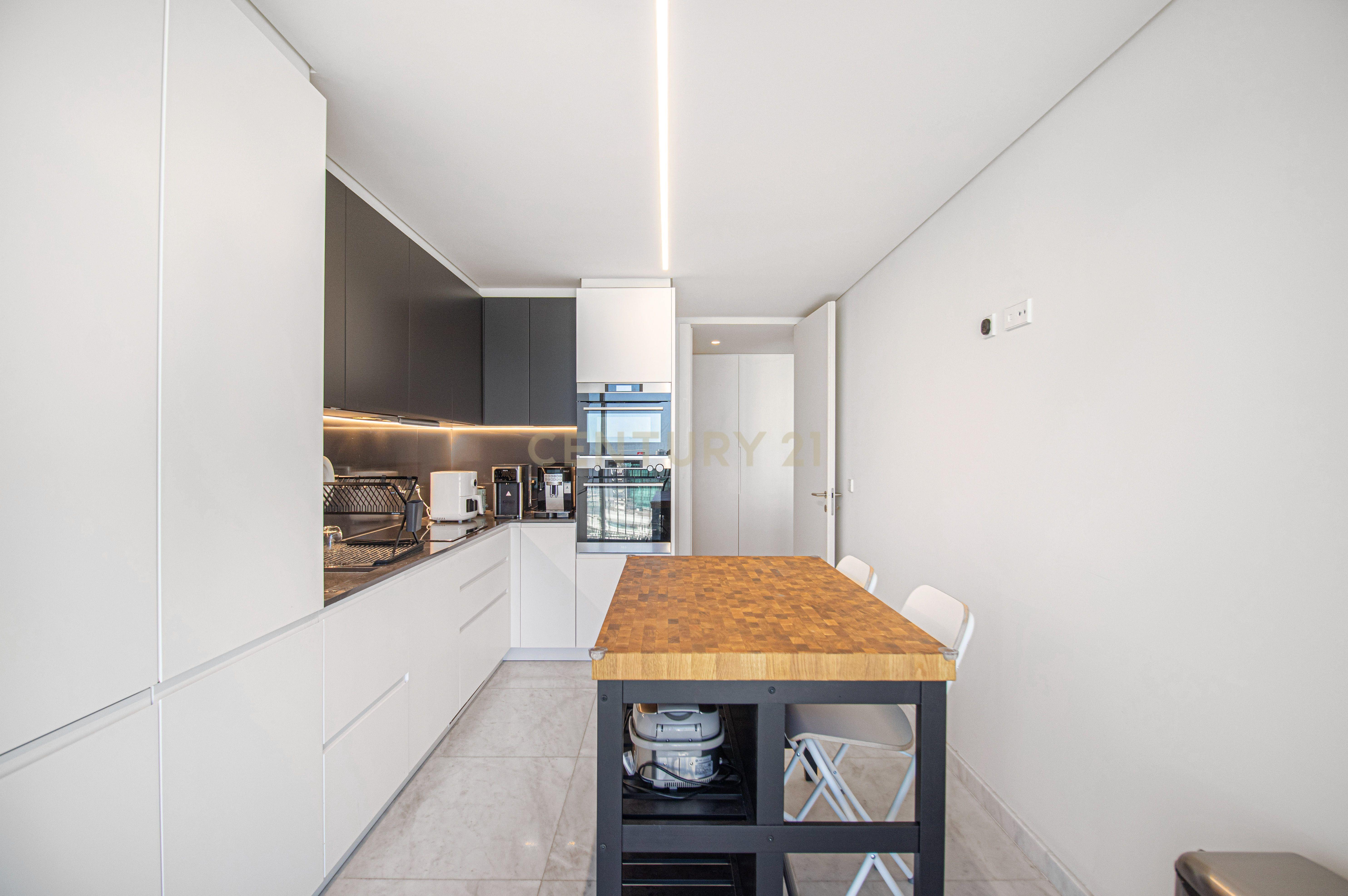 Apartamento T2 no Infinity em Campolide - Image 2