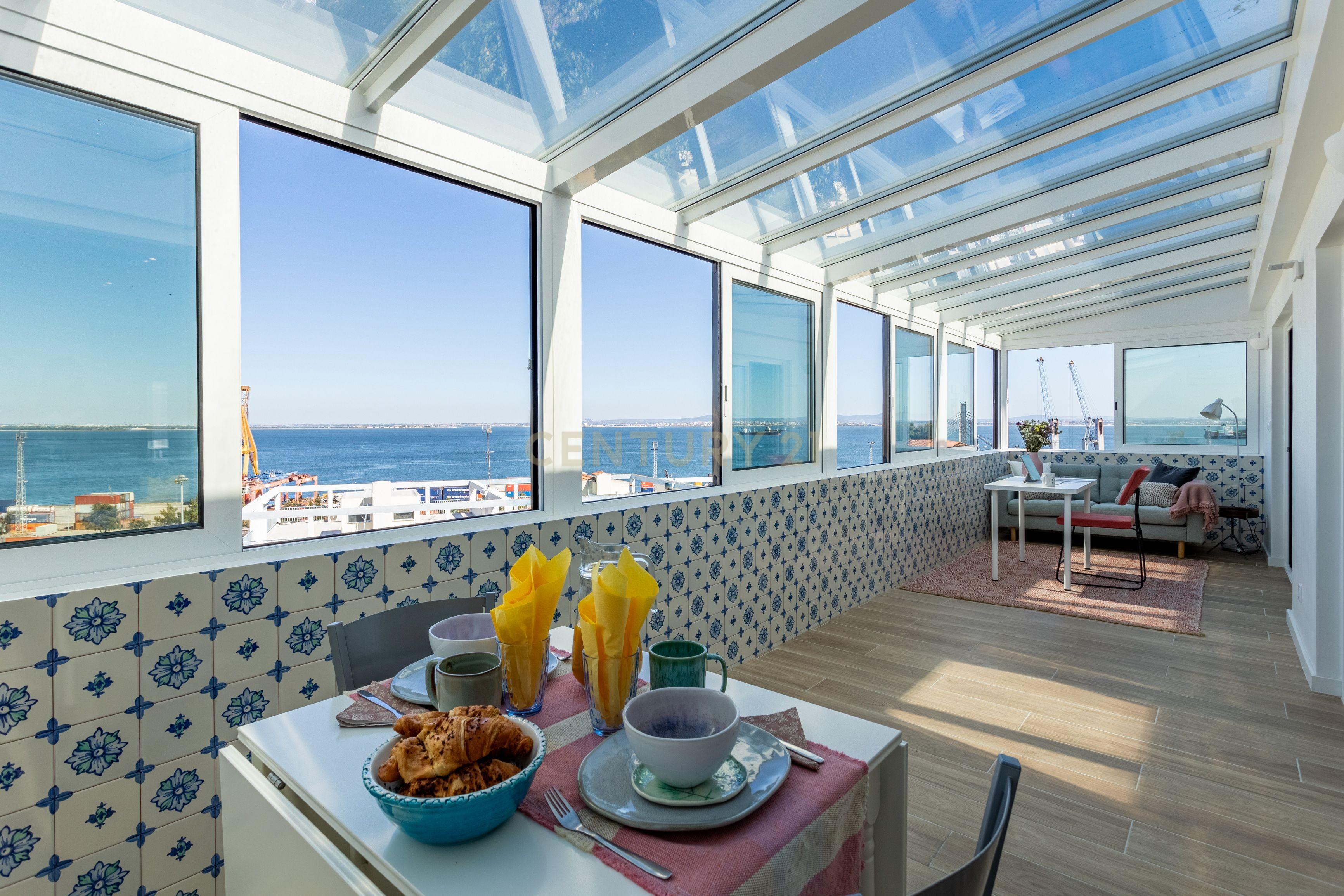 Apartamento T3 com Vista Rio e Garagem (pet-friendly) - Lisboa  - Image 1