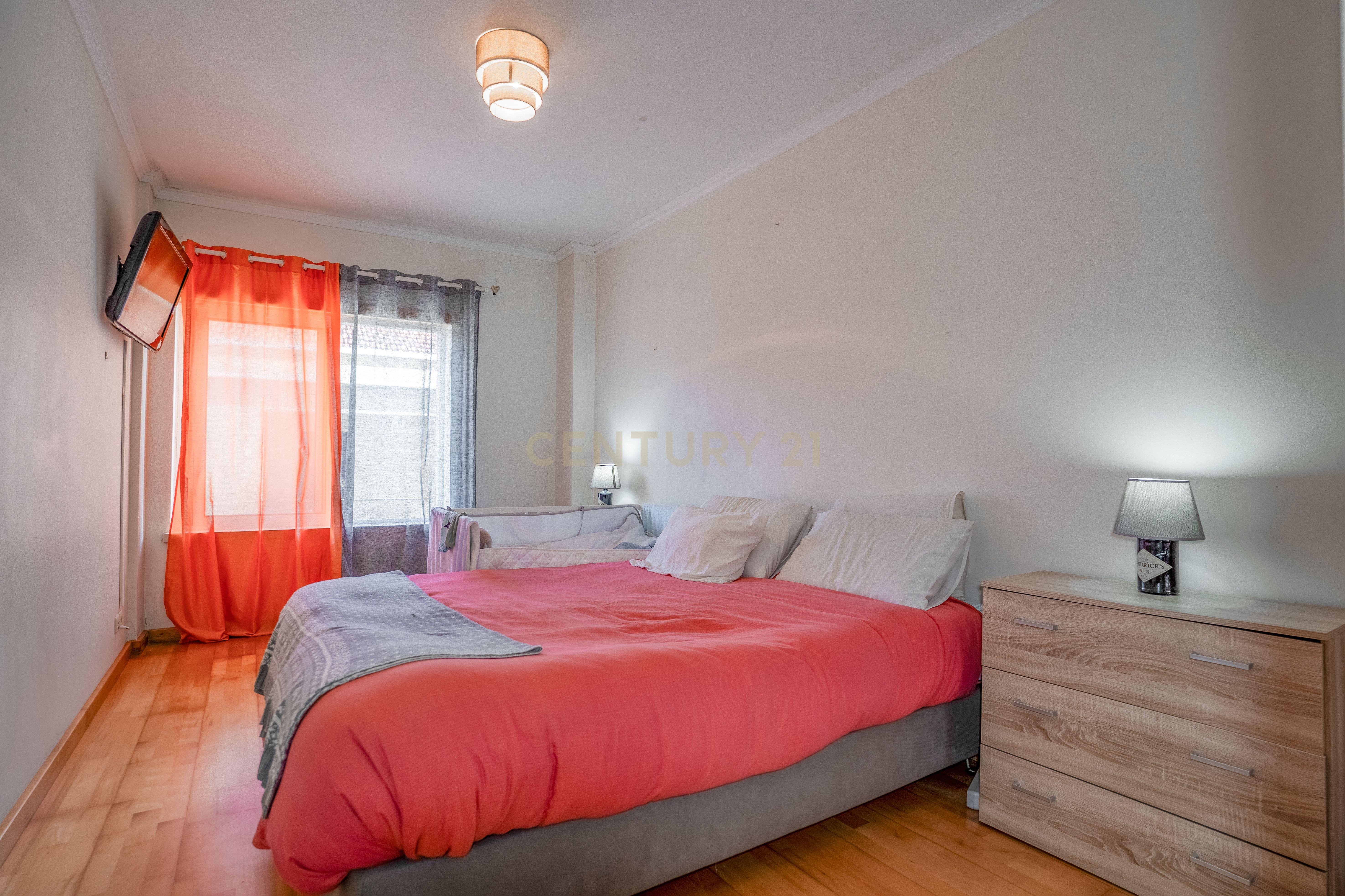 Fotografia 10 de Apartamento T2 à Venda em Caldas da Rainha