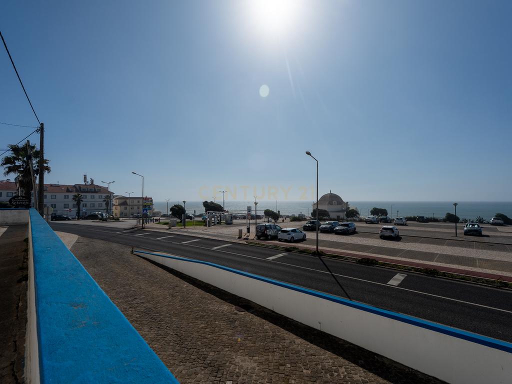 Moradia T3 com Vista Mar na Ericeira - Image 43