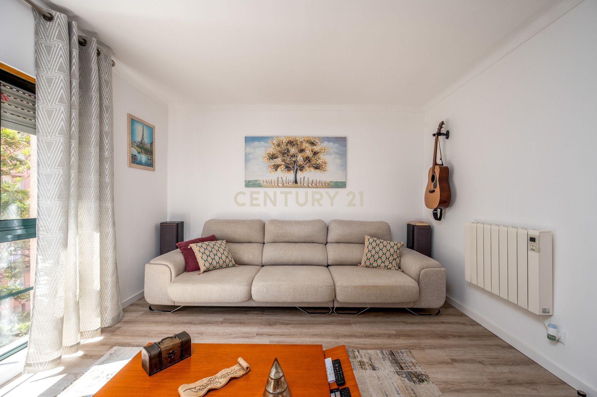 Apartamento T2 renovado em Algueirão Mem Martins, Sintra
