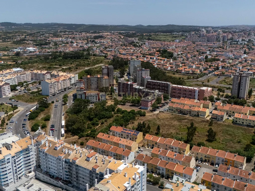 Apartamento T3 com varandas e Estacionamento | Cavaleira – Algueirão Mem Martins - Image 30