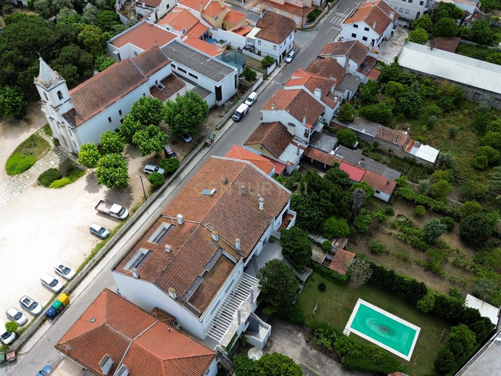 Moradia T3 com Jardim e Garagem em Santarém, Abrantes - Image 53
