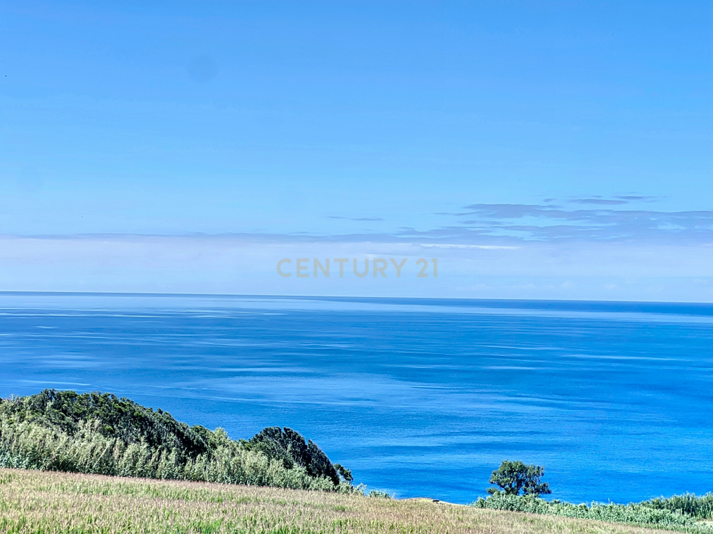 🏡 Moradia Única com Vista Mar — 3 Apartamentos | AL em Funcionamento | Feteiras, Ponta Delgada - Image 16