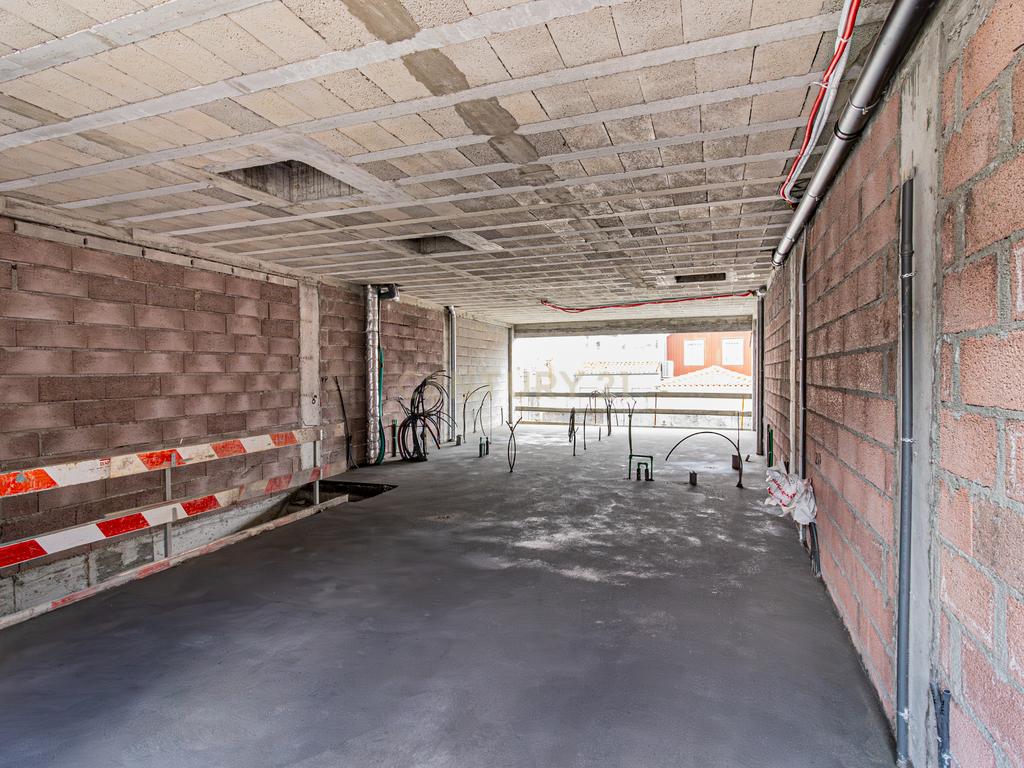 Apartamento T2 novo com varanda no centro histórico de Viana - Image 13