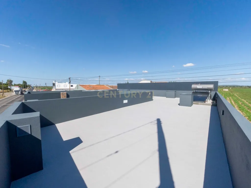Moradia T3 totalmente remodelada em Azeitada, Benfica do Ribatejo - Image 28