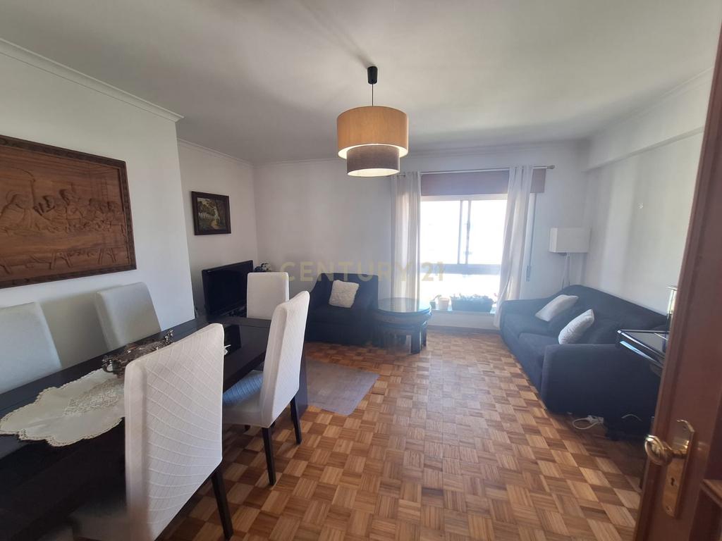 Apartamento T2 no Alto da Faia em Telheiras - Image 4