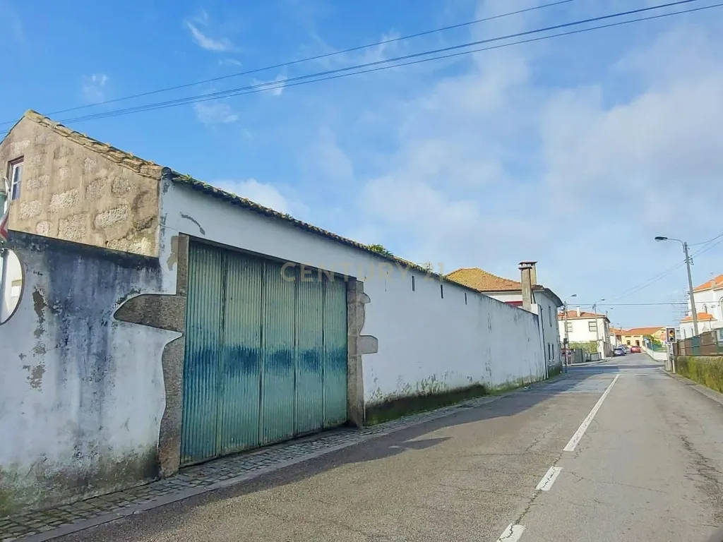 Moradia com Comércio em Amorim, Póvoa de Varzim - Uma Oportunidade Única! - Image 25