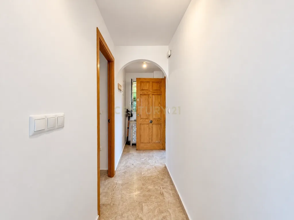 Apartamento totalmente renovado com terraço de 20 m² e piscina em Bonalba - Image 22