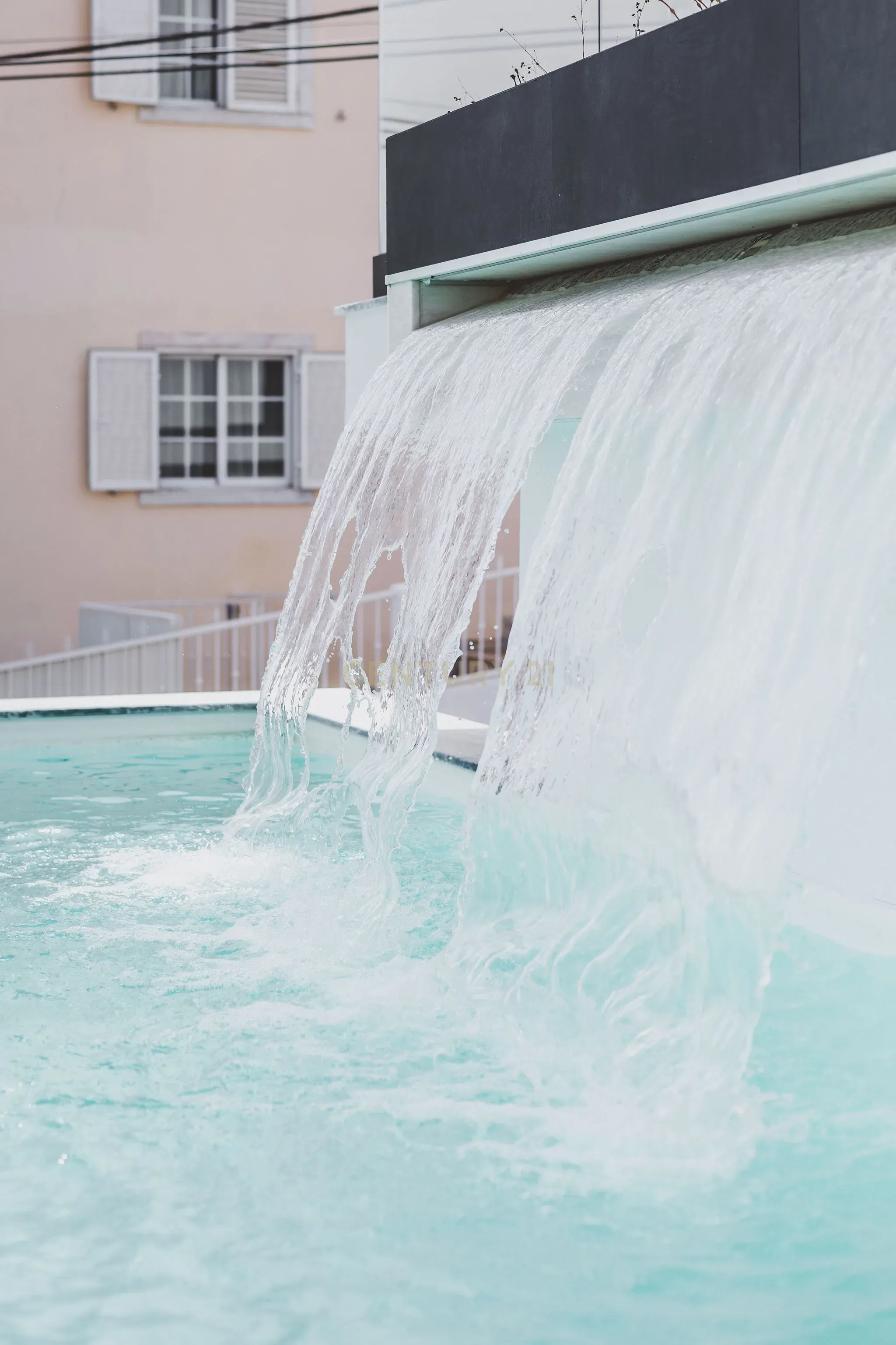 Fotografia 3 de Moradia T5 com Piscina e Domótica - Nova Construção na Charneca da Caparica