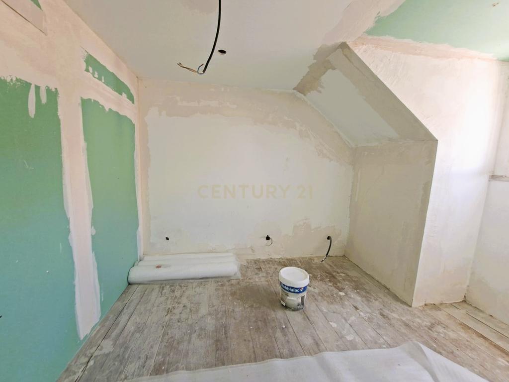 Apartamento Renovado em open-space na Penha de França, Lisboa - Image 14